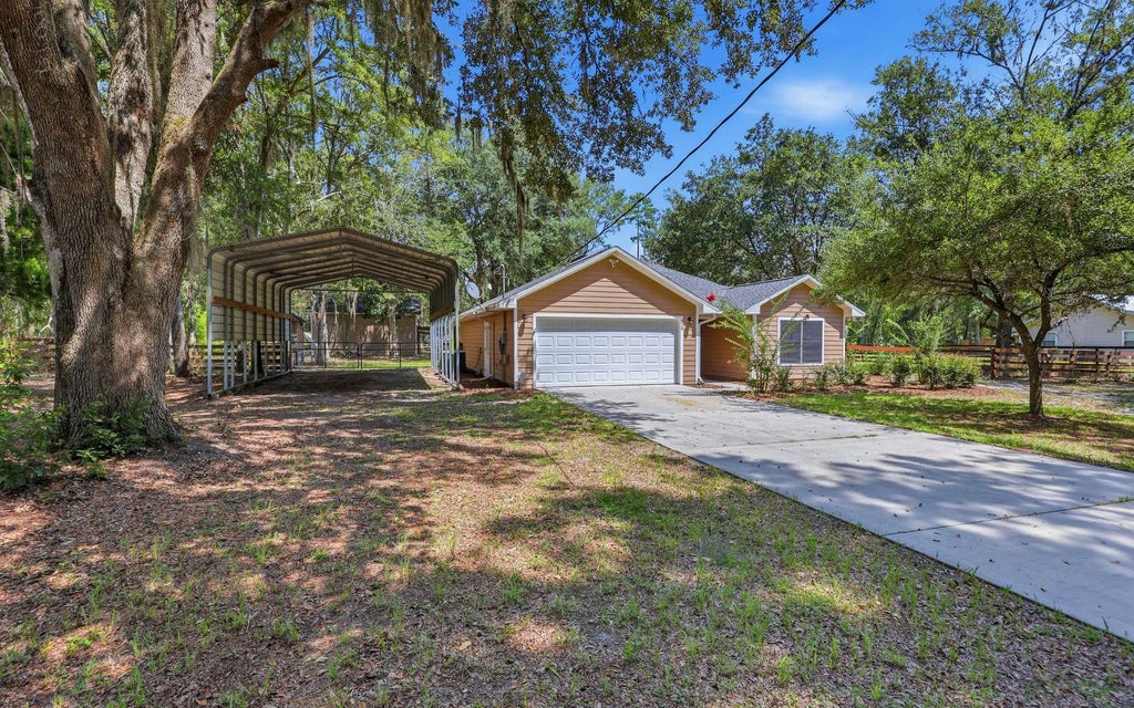 Photo of 219 NW Melanie Way, Lake City, FL 32024 (MLS # 132863)