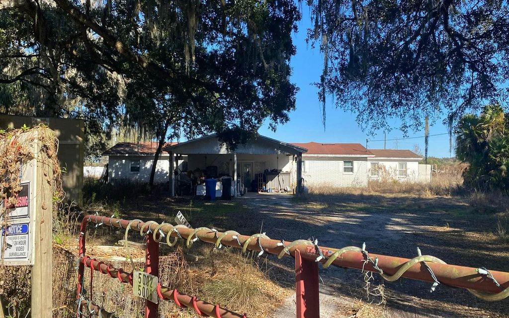 Photo of 5006 Pless Rd, Other, FL 33565 (MLS # 130341)