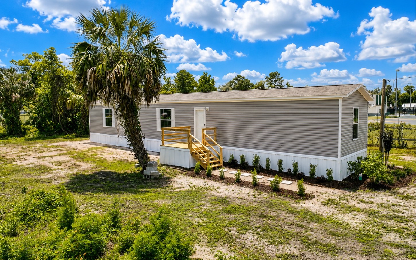 Photo 1 of 29 — 314 NE FRONIE STREET, Lake City, FL 32055