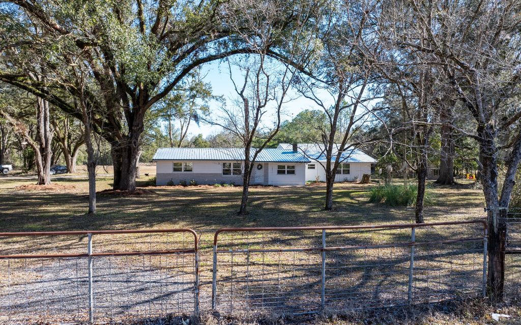 Photo of 25224 Hwy 129, OBrien, FL 32071 (MLS # 125825)