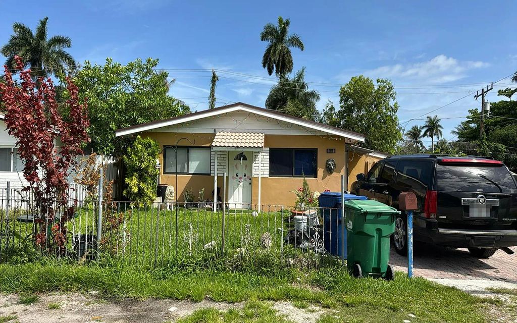 Photo of 1441 NE 117th St, Other, FL 33161 (MLS # 131164)