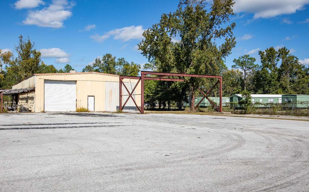Photo of 3719 E US-90, Lake City, FL 32055 (MLS # 129096)