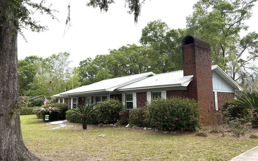 Photo of 187 SE Tevis Ave, Lake City, FL 32025 (MLS # 130806)