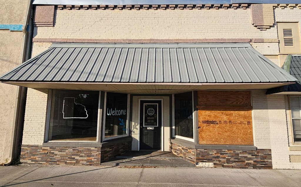 Photo of 270 W Main Street, Mayo, FL 32066 (MLS # 129360)