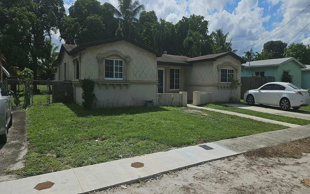 Photo of 3698 NW 39th St, Other, FL 33309 (MLS # 132216)