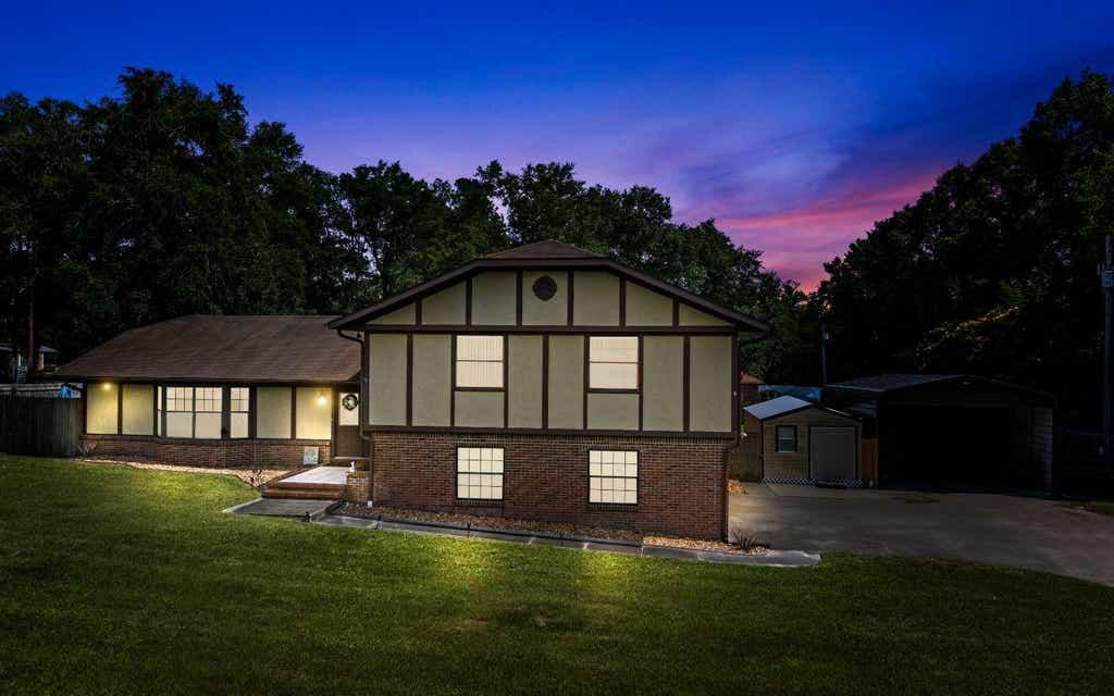 Photo of 238 SW Blueberry Place, Lake City, FL 32024 (MLS # 131791)
