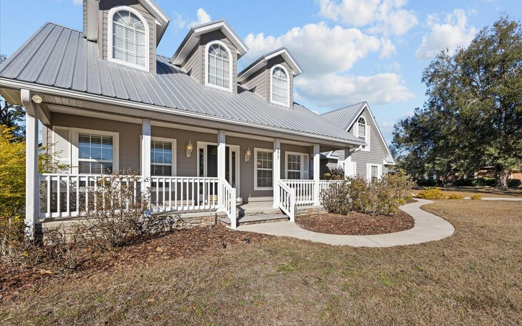 Photo of 277 SW Long Leaf Drive, Lake City, FL 32024 (MLS # 130036)