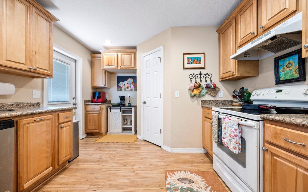 Photo of 11521 County Road 132, Live Oak, FL 32060 (MLS # 127586)