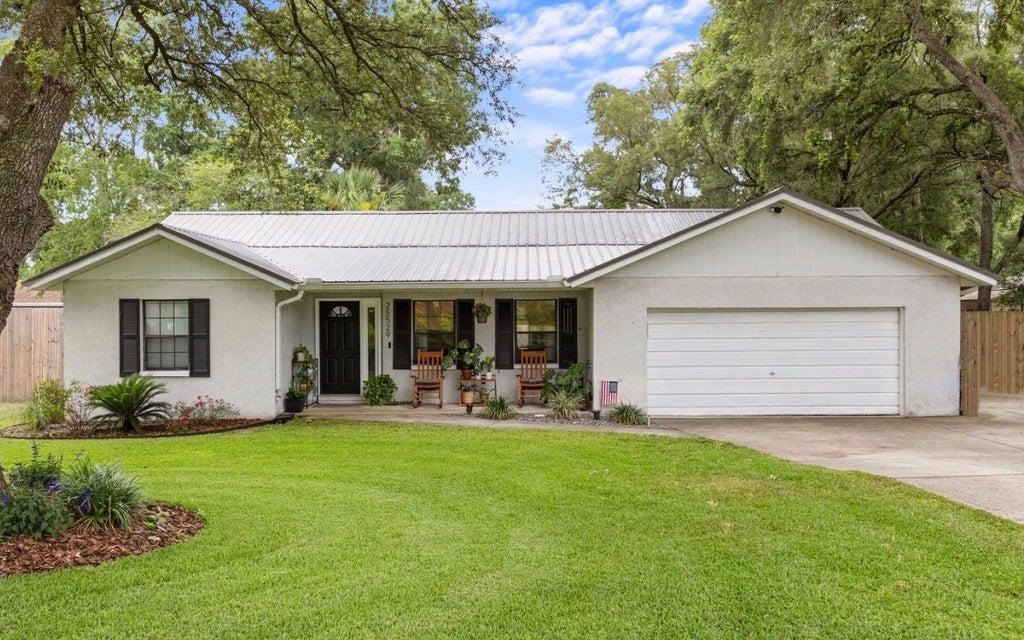 Photo of 25529 SW 18th Ave, Newberry, FL 32669 (MLS # 133439)