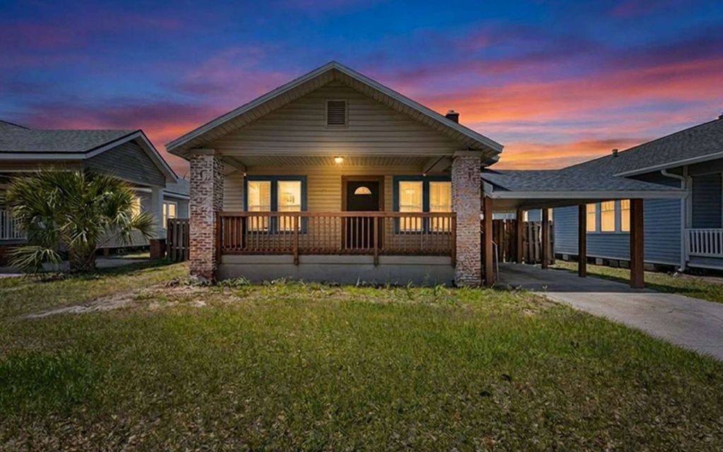 Photo of 348 S Marion Avenue, Lake City, FL 32025 (MLS # 131502)