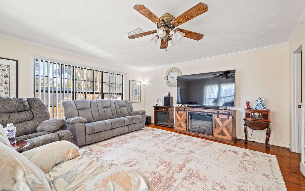 Photo of 207 Senter Ave, Branford, FL 32008 (MLS # 129724)