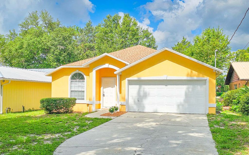 Photo of 4306 SE 1st Avenue, Keystone Heights, FL 32656 (MLS # 127481)