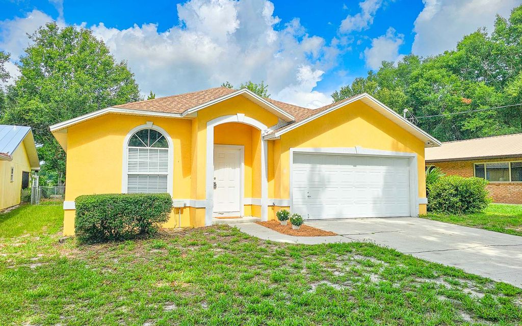 Photo of 4306 SE 1st Avenue, Keystone Heights, FL 32656 (MLS # 127481)