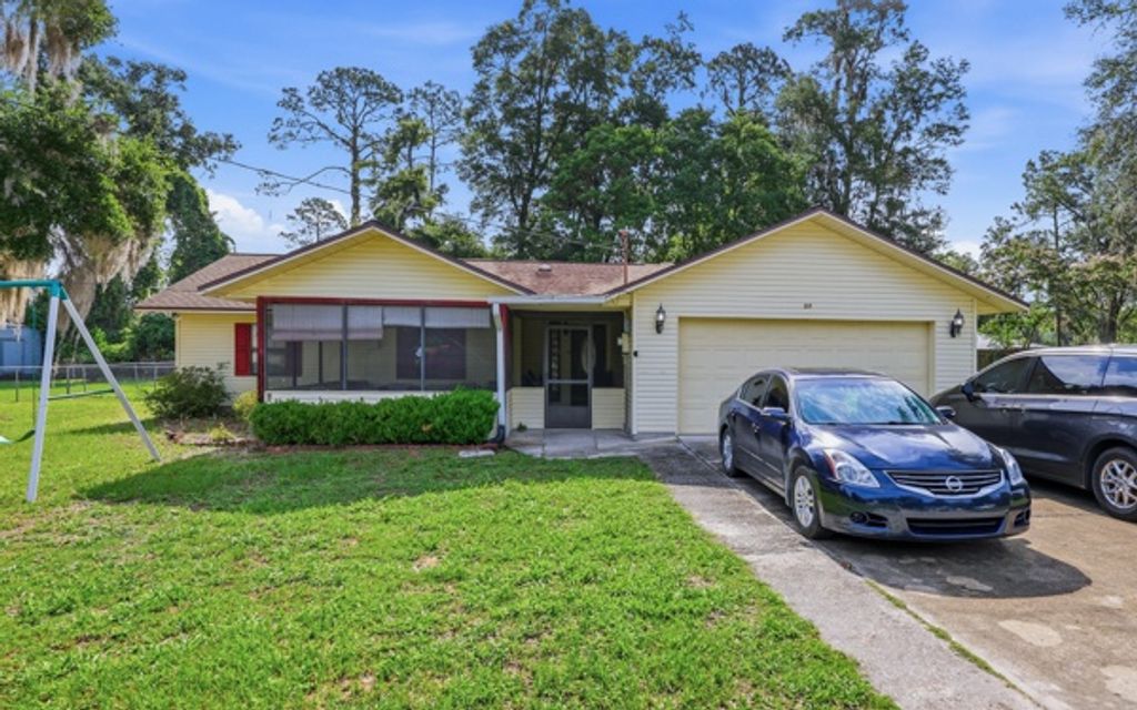 Photo of 217 SE Forest Terrace Cir, Lake City, FL 32025 (MLS # 131648)