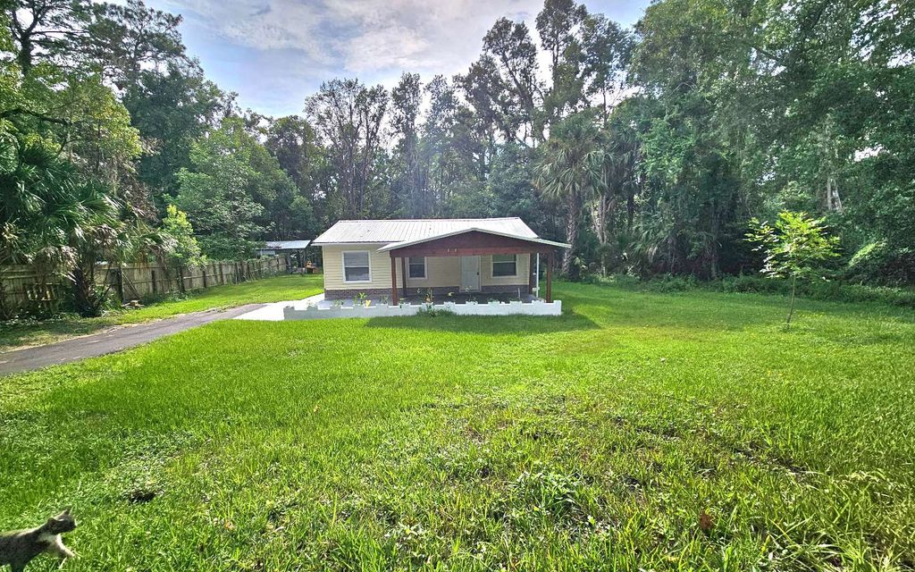 Photo of 268 NW Gwen Lake Avenue, Lake City, FL 32055 (MLS # 127827)