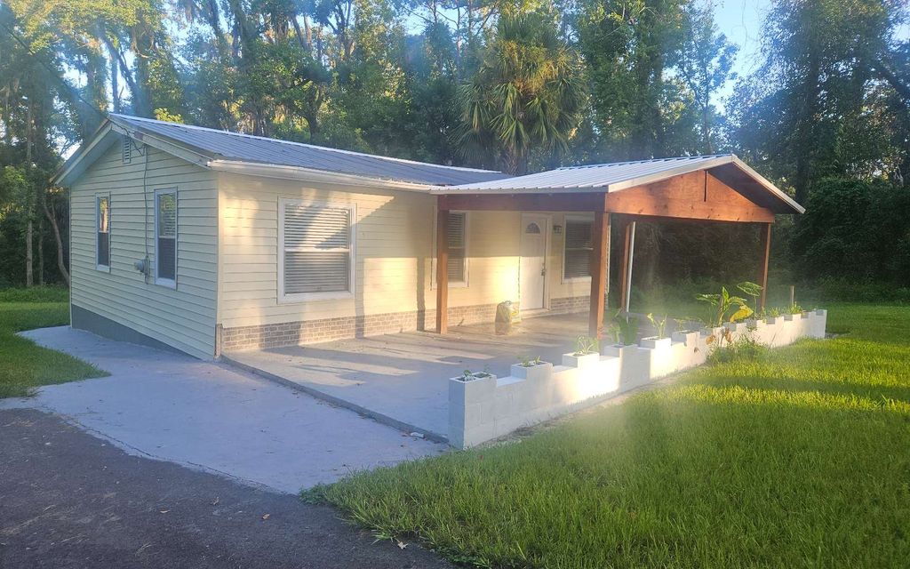 Photo of 268 NW Gwen Lake Avenue, Lake City, FL 32055 (MLS # 127827)