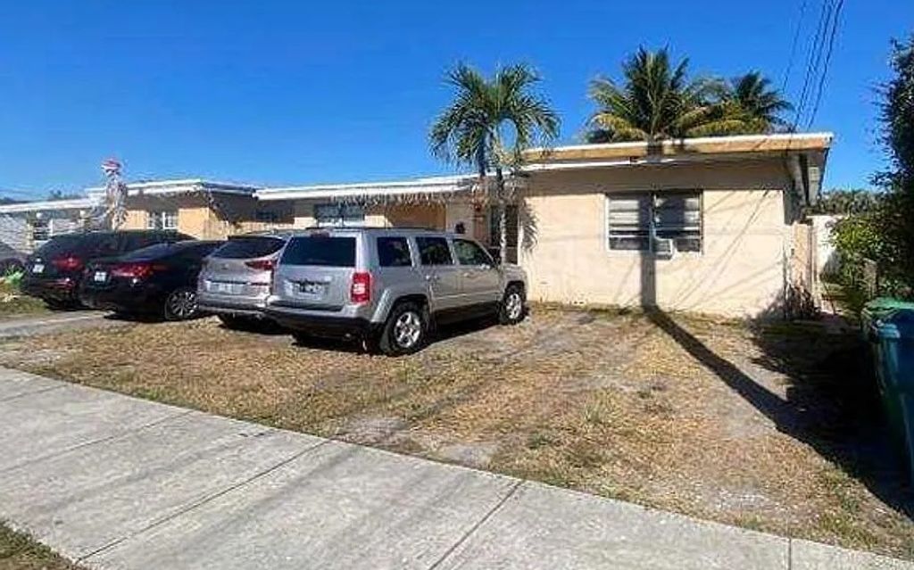 Photo of 8911 SW 34th St, Other, FL 33165 (MLS # 131195)