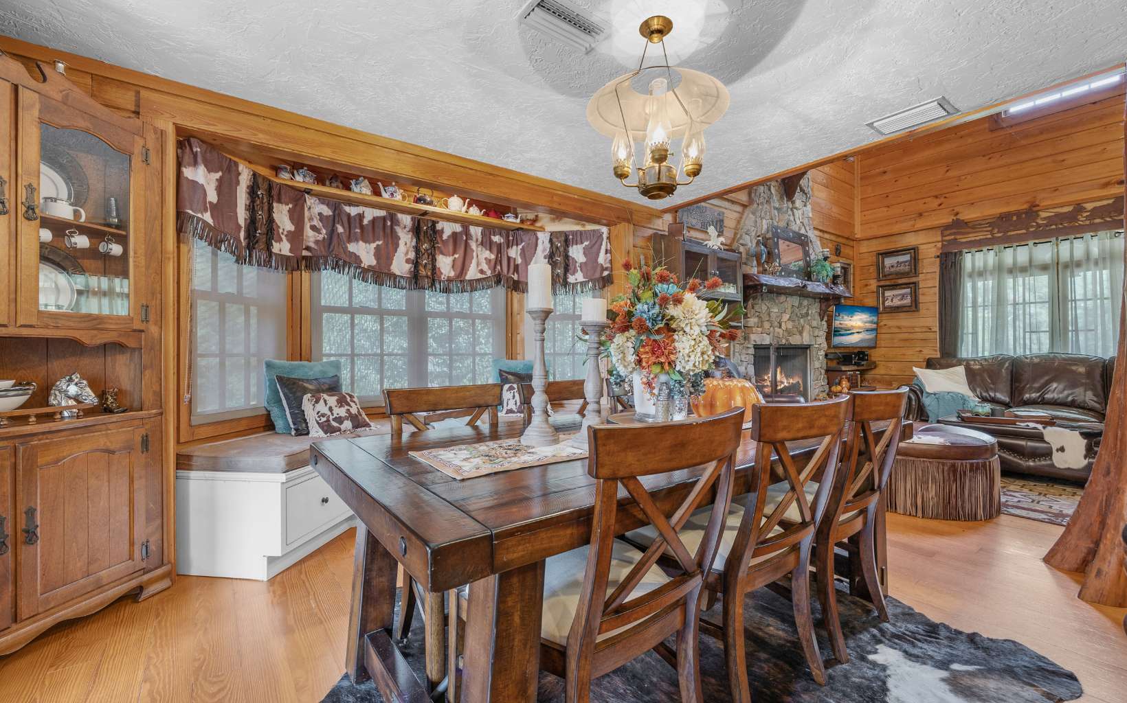 High Springs, Florida, 32643, United States, 5 Bedrooms Bedrooms, ,4 BathroomsBathrooms,Residential,Active,2032882