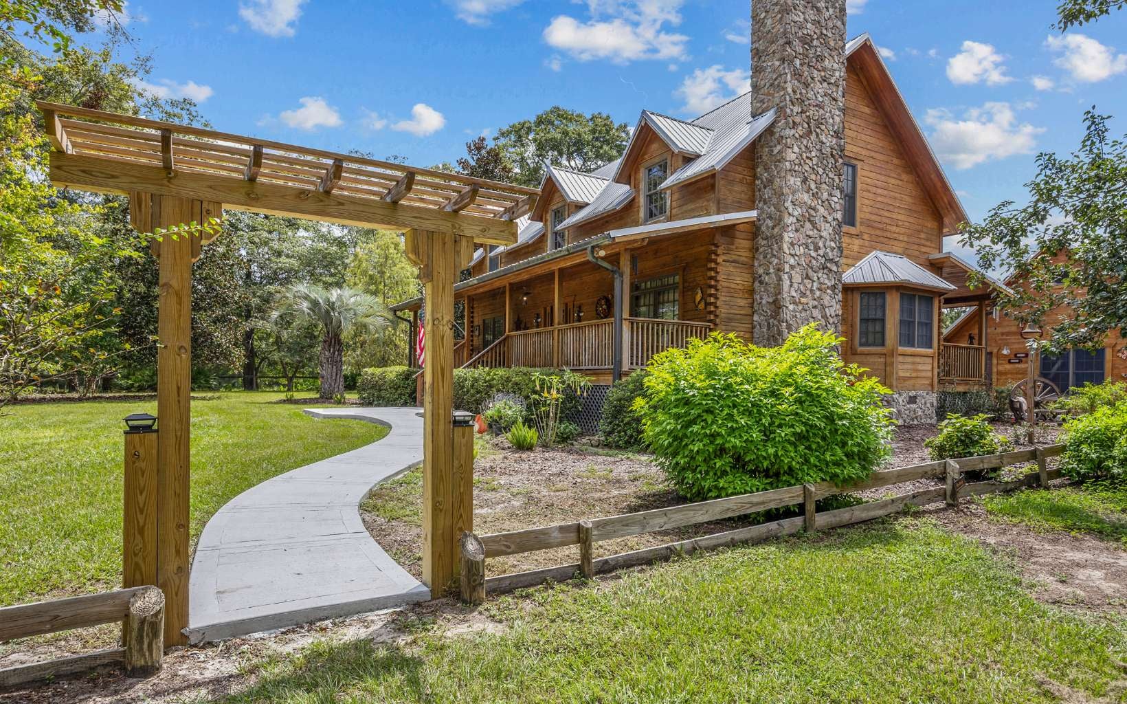High Springs, Florida, 32643, United States, 5 Bedrooms Bedrooms, ,4 BathroomsBathrooms,Residential,Active,2032882
