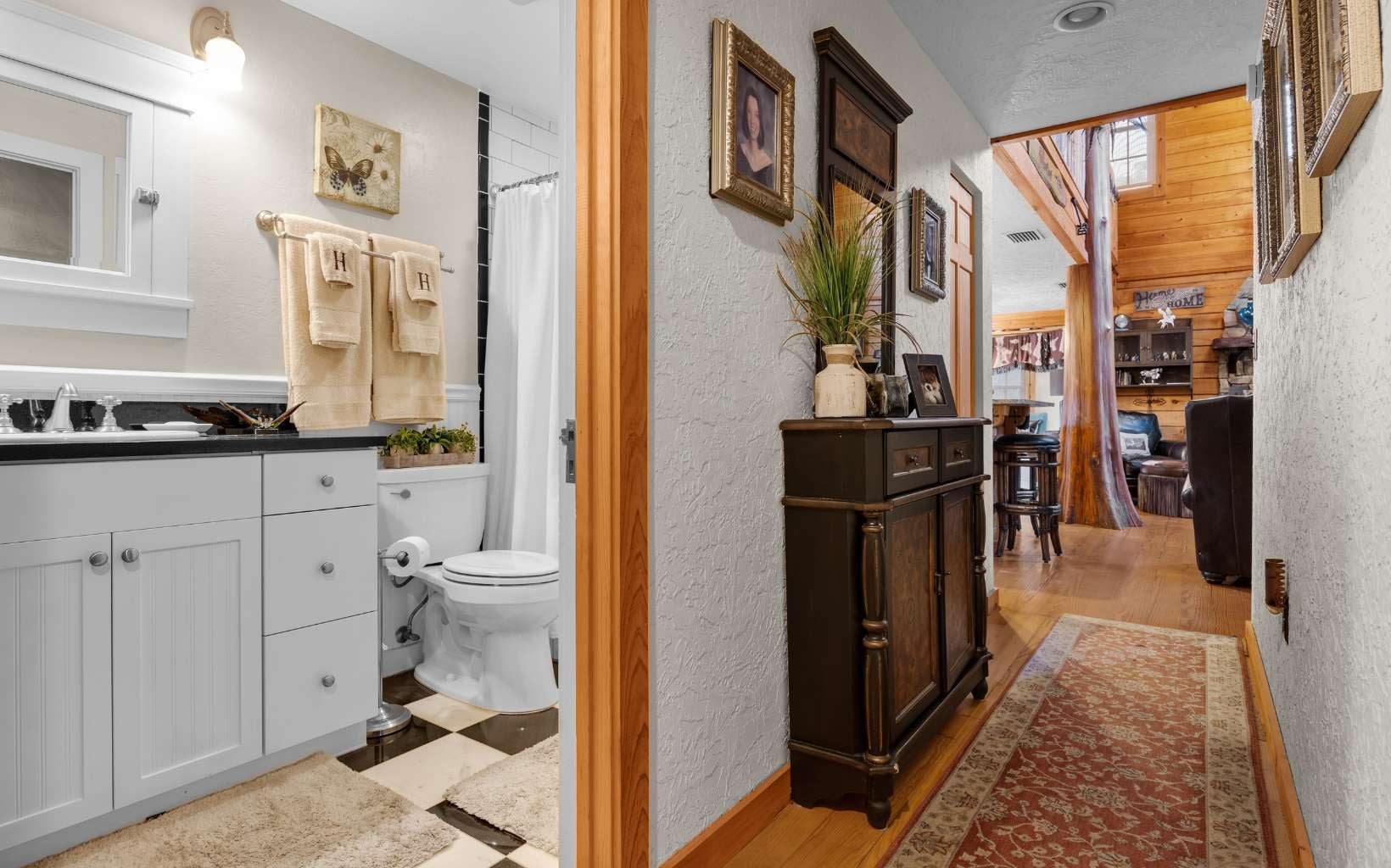 High Springs, Florida, 32643, United States, 5 Bedrooms Bedrooms, ,4 BathroomsBathrooms,Residential,Active,2032882