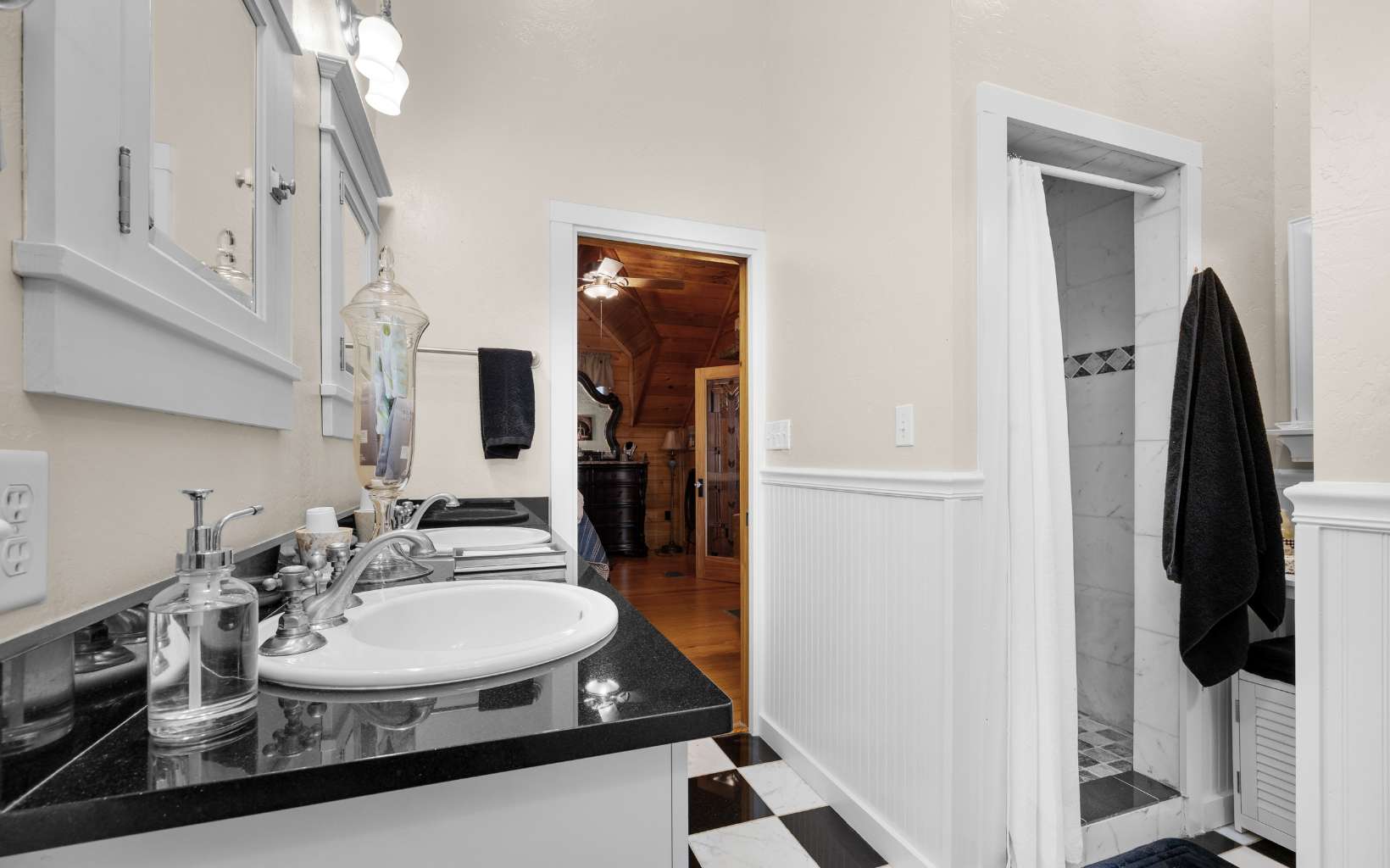 High Springs, Florida, 32643, United States, 5 Bedrooms Bedrooms, ,4 BathroomsBathrooms,Residential,Active,2032882