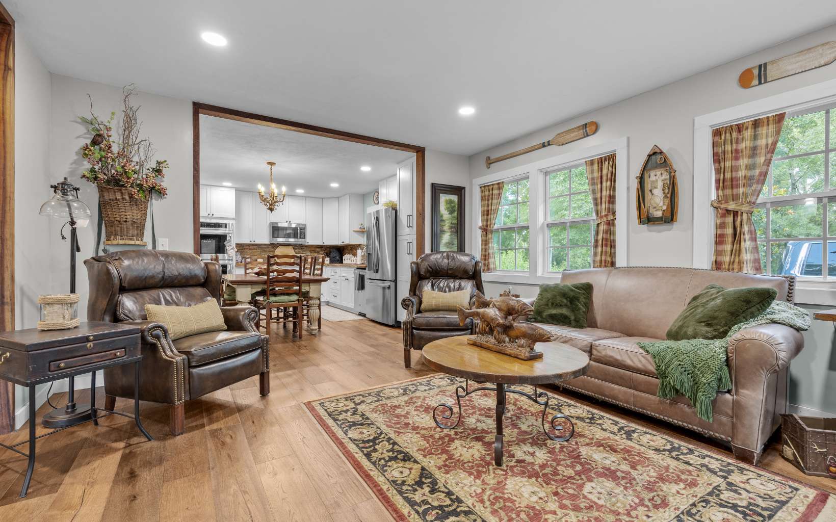 High Springs, Florida, 32643, United States, 5 Bedrooms Bedrooms, ,4 BathroomsBathrooms,Residential,Active,2032882