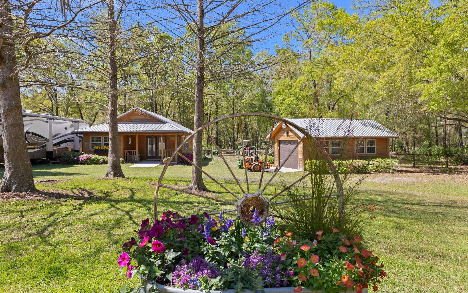 High Springs, Florida, 32643, United States, 5 Bedrooms Bedrooms, ,4 BathroomsBathrooms,Residential,Active,2032882