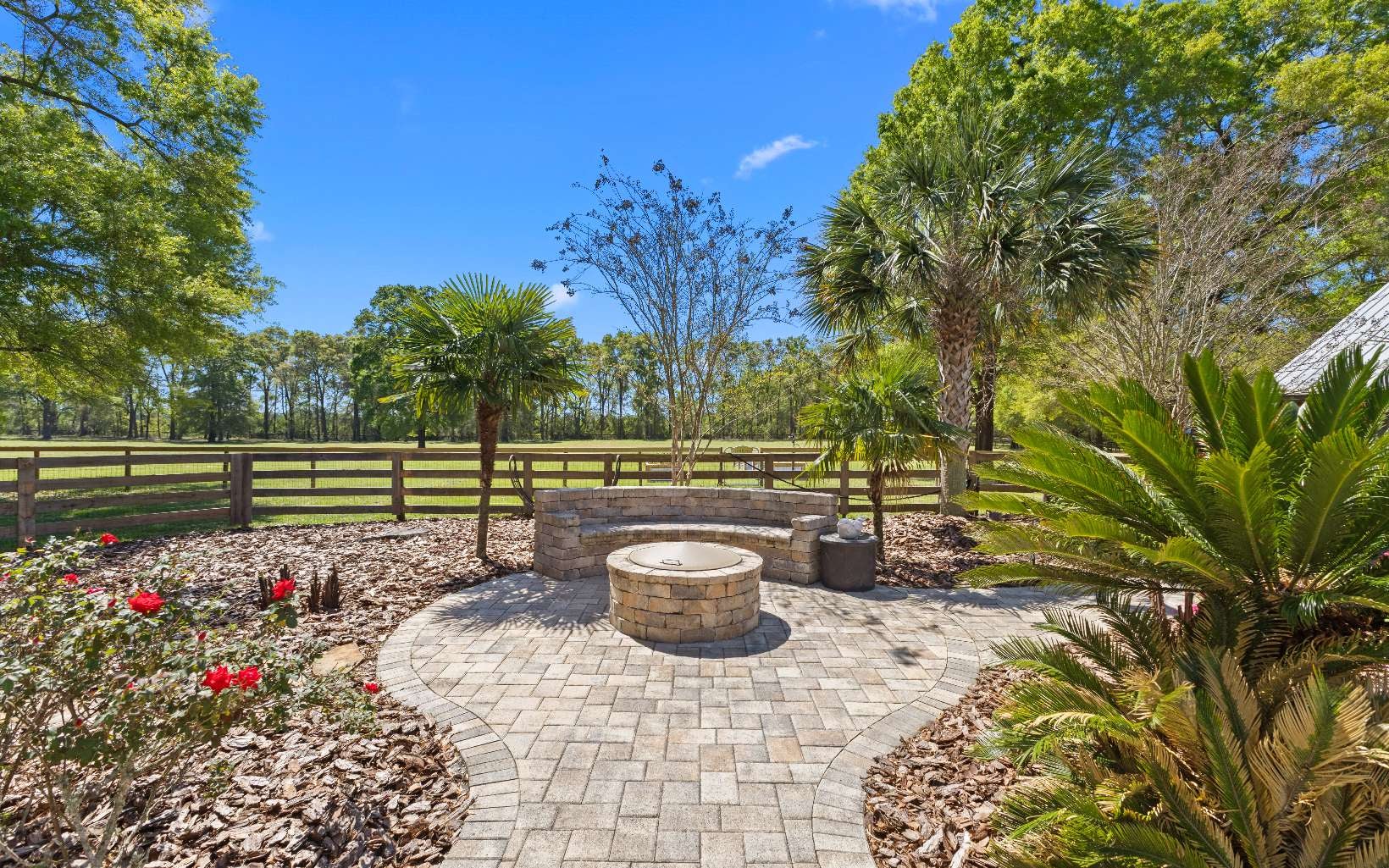 High Springs, Florida, 32643, United States, 5 Bedrooms Bedrooms, ,4 BathroomsBathrooms,Residential,Active,2032882