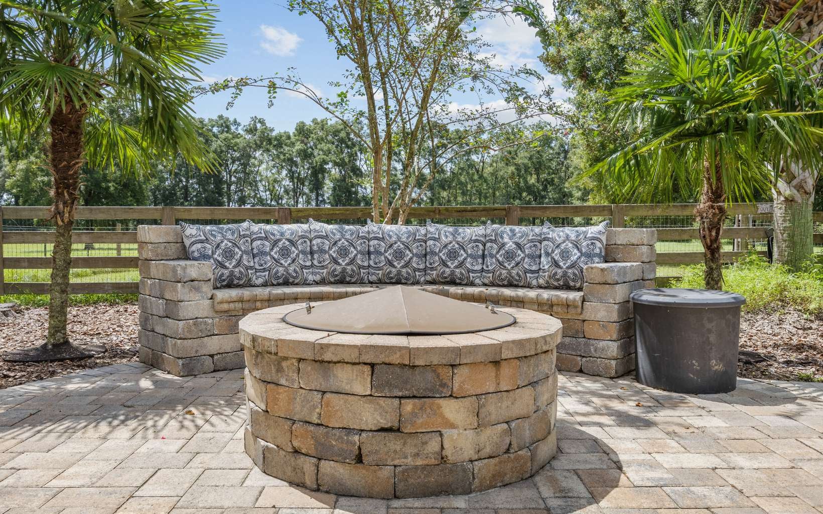High Springs, Florida, 32643, United States, 5 Bedrooms Bedrooms, ,4 BathroomsBathrooms,Residential,Active,2032882