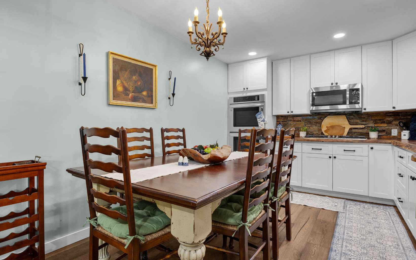 High Springs, Florida, 32643, United States, 5 Bedrooms Bedrooms, ,4 BathroomsBathrooms,Residential,Active,2032882