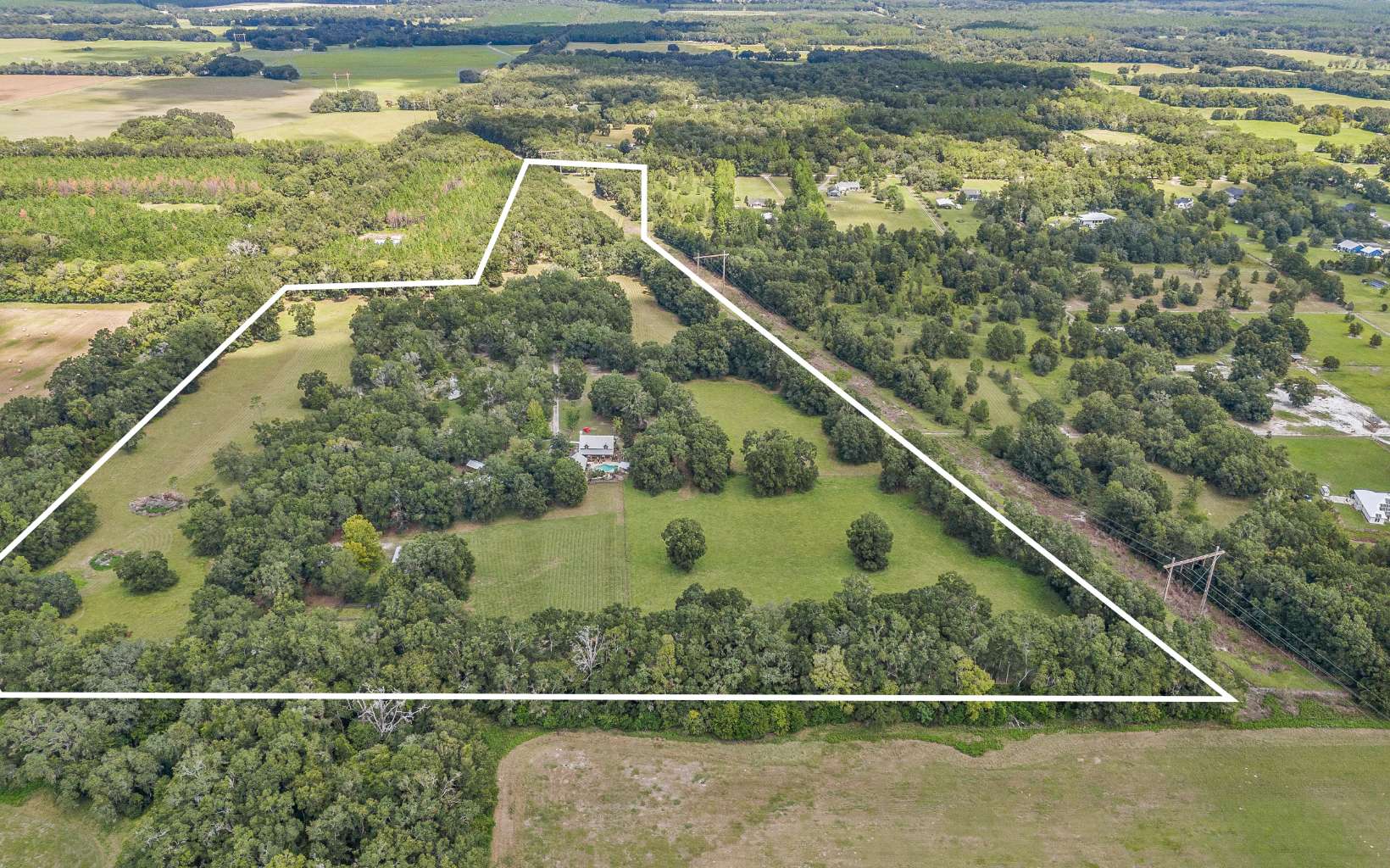 High Springs, Florida, 32643, United States, 5 Bedrooms Bedrooms, ,4 BathroomsBathrooms,Residential,Active,2032882