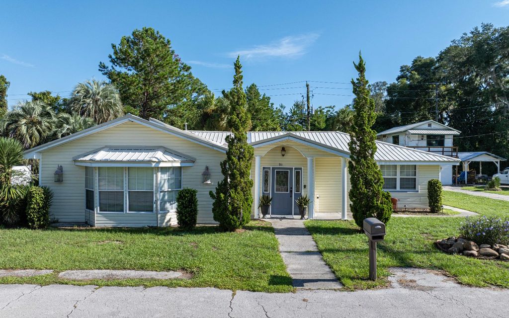 Photo of 911 NE Cherry Lane, Lake City, FL 32055 (MLS # 128229)