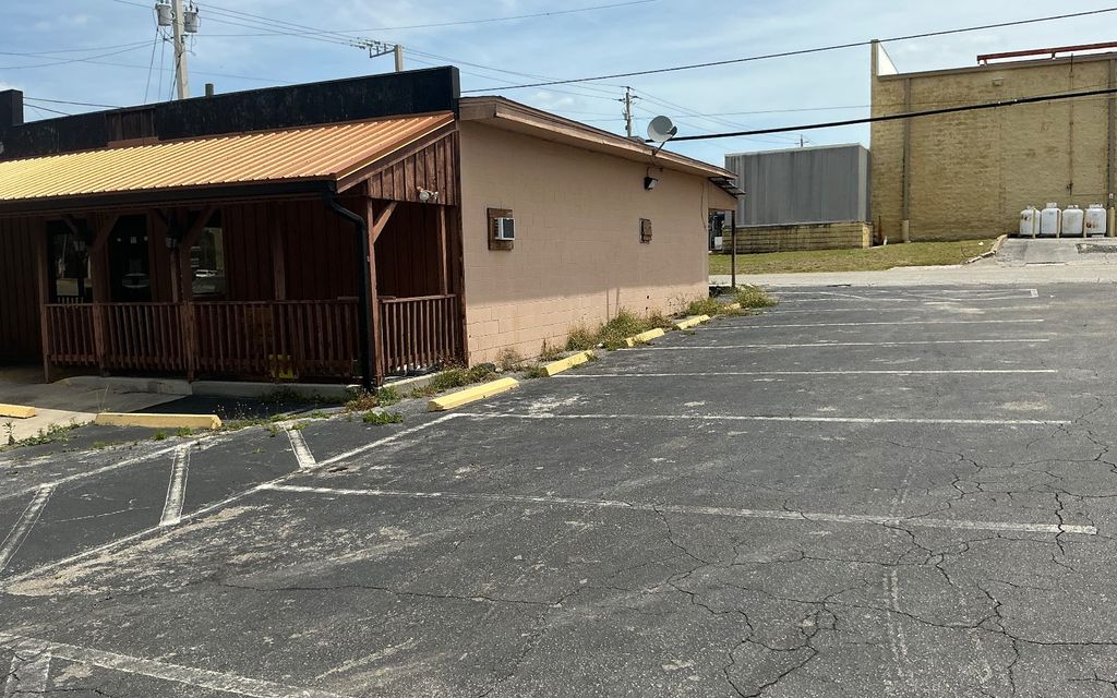 Photo of 535 SW Main Blvd, Lake City, FL 32024 (MLS # 131341)