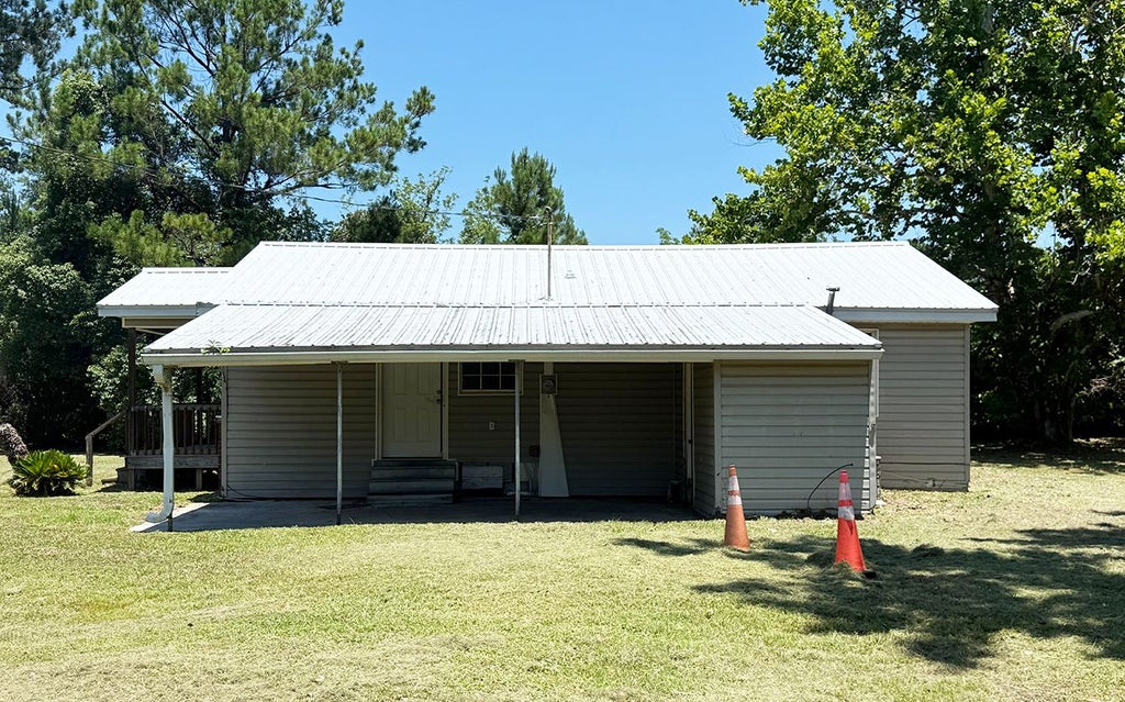 Photo of 321 SE Andrew Park Drive, Lake City, FL 32025 (MLS # 132050)