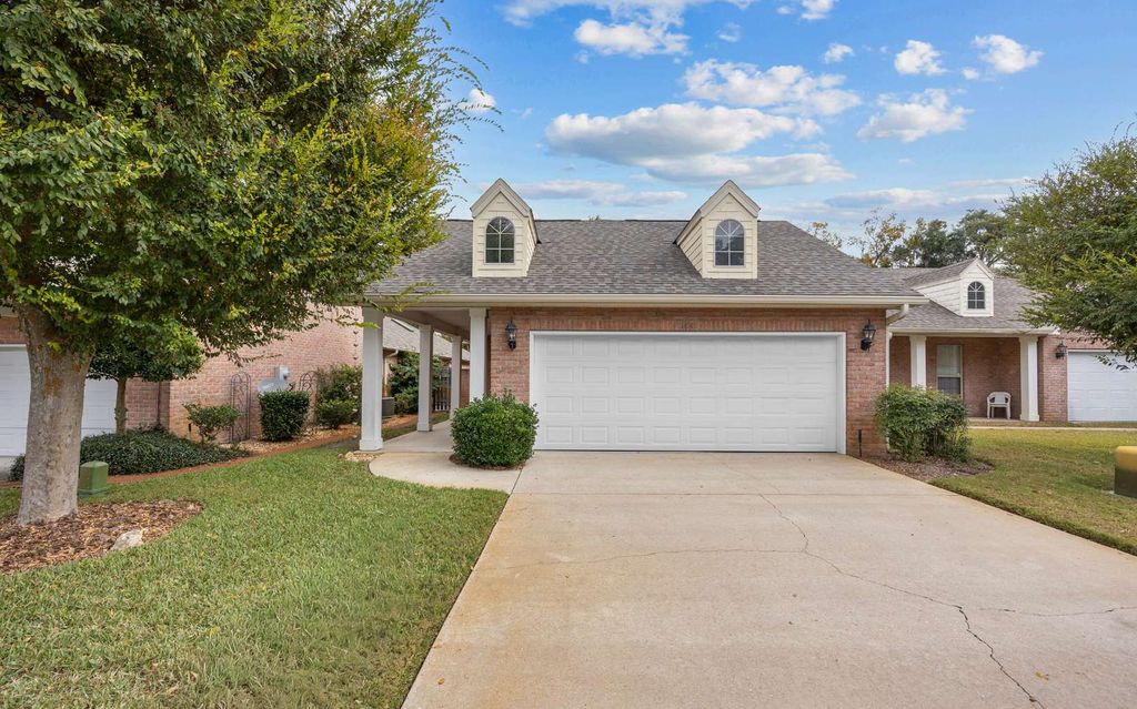 Photo of 1841 SW Paloma Court, Lake City, FL 32025 (MLS # 129468)