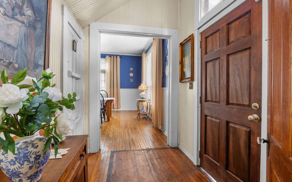 Photo of 184 SE Saint Johns Street, Lake City, FL 32025 (MLS # 126939)