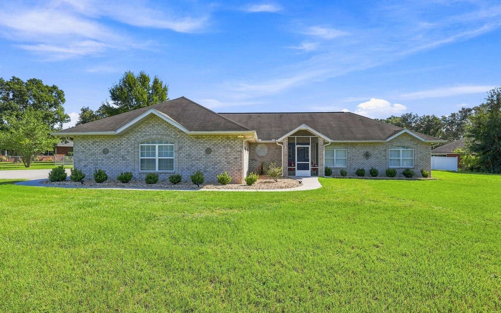Photo of 153 SW Russwood Terrace, Lake City, FL 32024 (MLS # 133070)