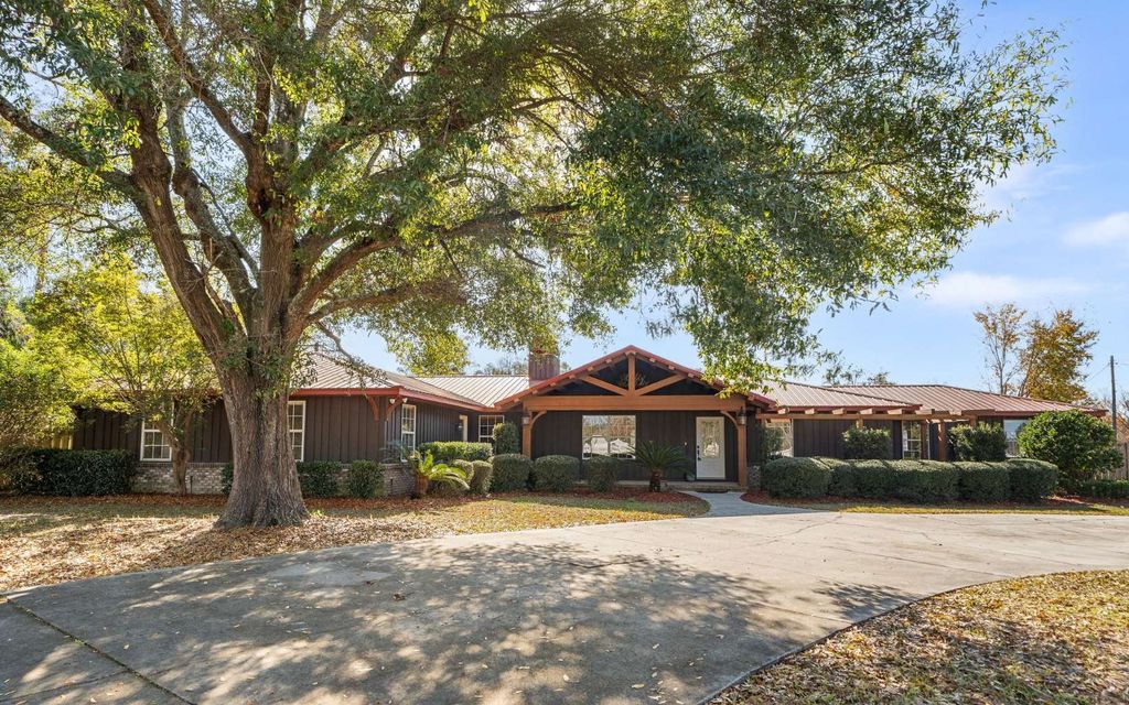 Photo of 137 SW Meadow Terrace, Lake City, FL 32024 (MLS # 129626)