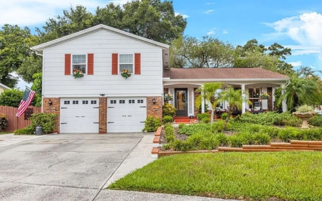 Photo of 1702 Ketch Pl, Other, FL 33511 (MLS # 130016)