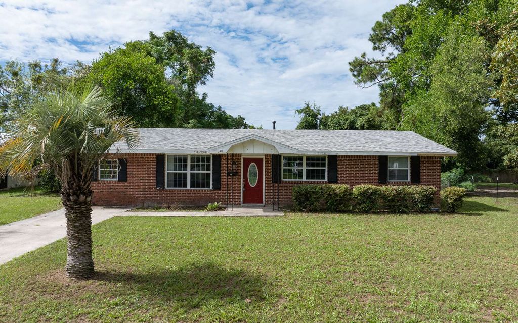 Photo of 840 SE Defender Dr, Lake City, FL 32025 (MLS # 124110)