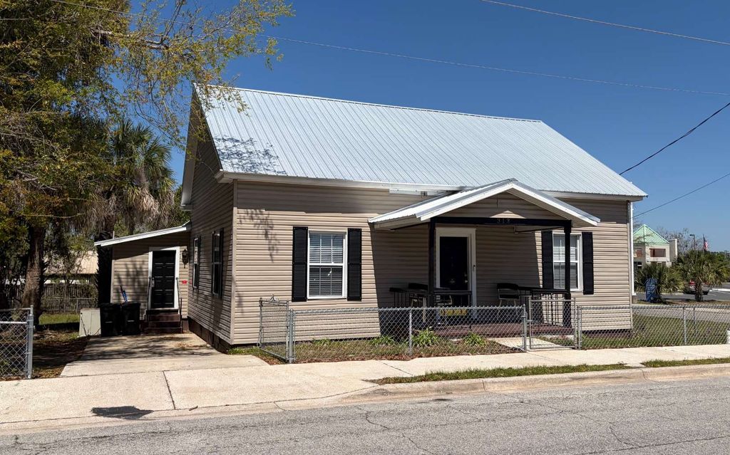 Photo of 313 NW Madison St, Lake City, FL 32055 (MLS # 130691)
