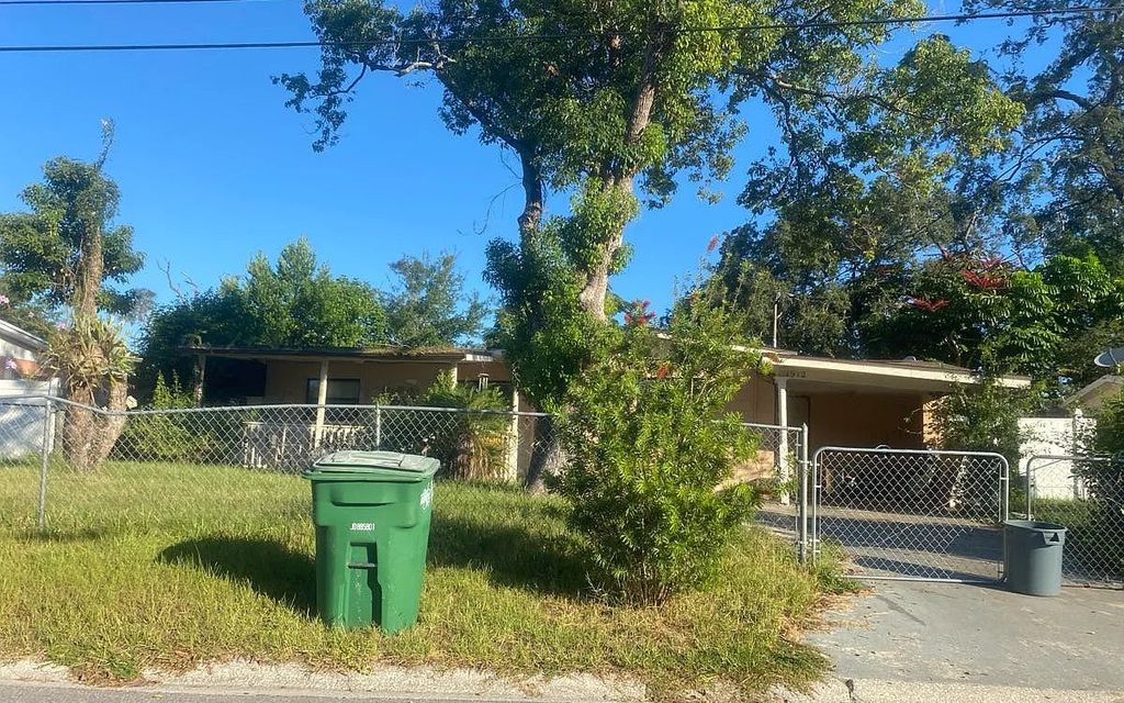 Photo of 1912 Brust Ave, Other, FL 33612 (MLS # 128902)