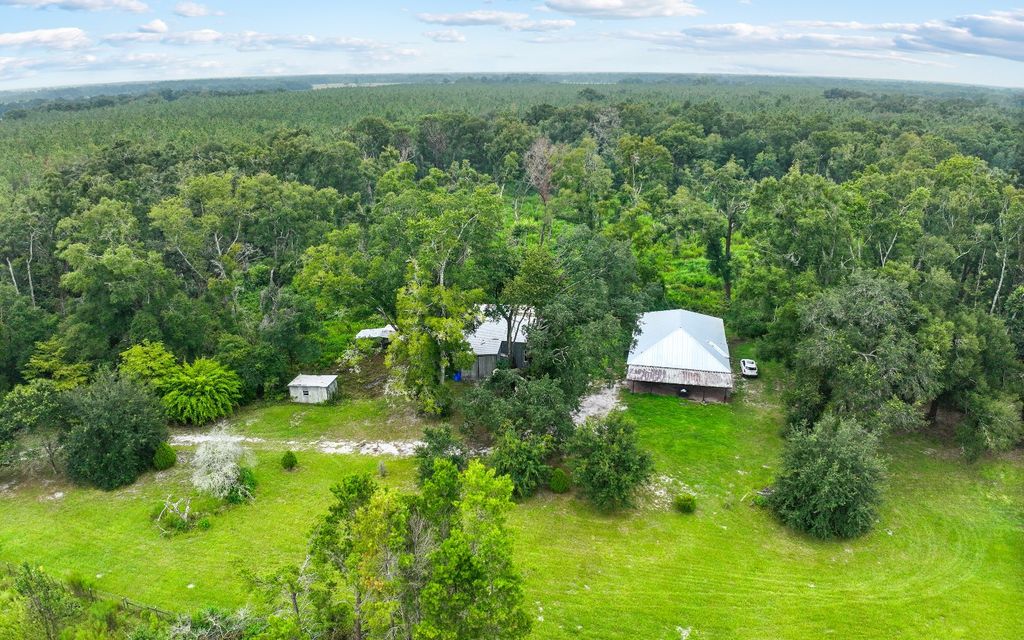 Photo of 9126 220th Street, OBrien, FL 32071 (MLS # 128318)