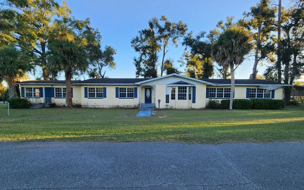 Photo of 263 NW Crawford St, Mayo, FL 32066 (MLS # 128911)