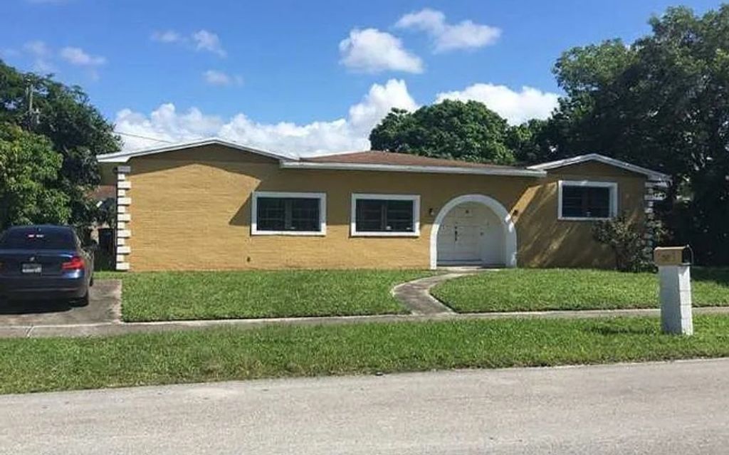 Photo of 1510 NW 179th Ter, Other, FL 33169 (MLS # 130956)