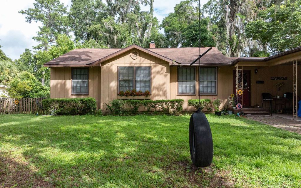 Photo of 688 NW Palm Drive, Lake City, FL 32055 (MLS # 128014)