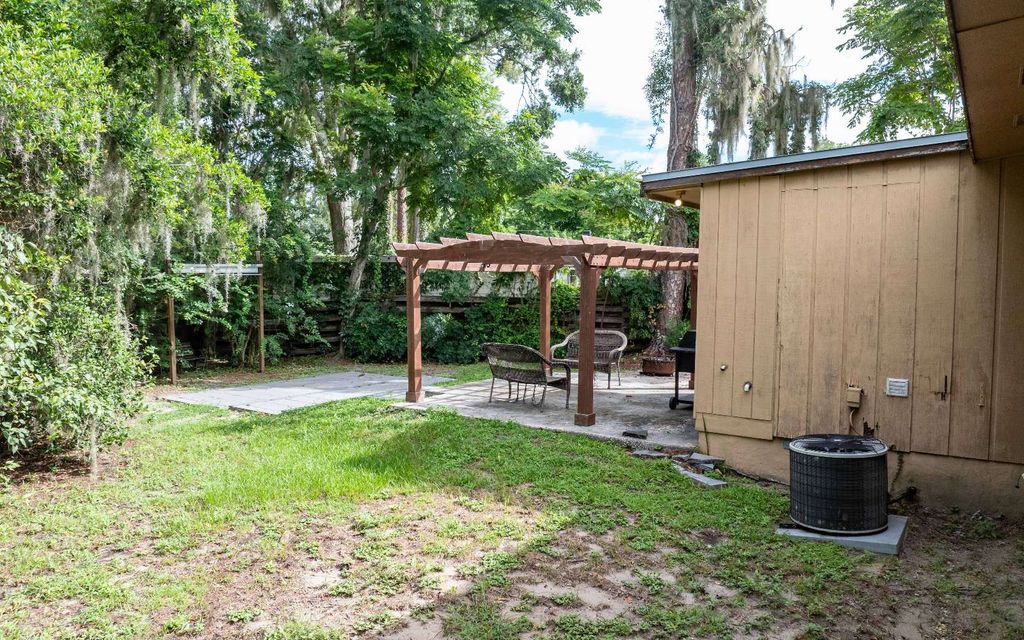 Photo of 688 NW Palm Drive, Lake City, FL 32055 (MLS # 128014)