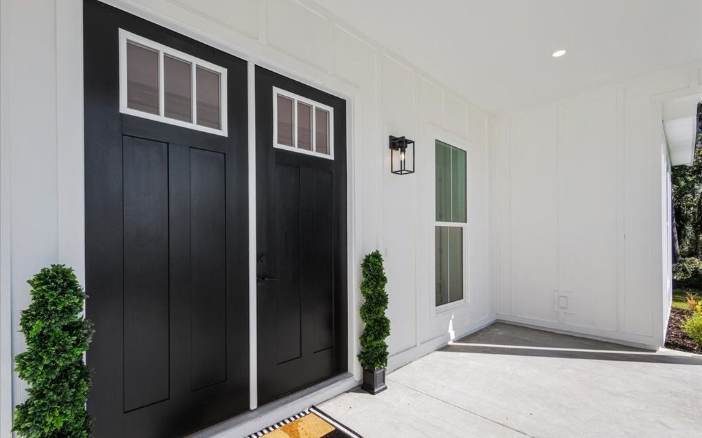 Photo of 877 SE Evergreen Drive, Lake City, FL 32025 (MLS # 128988)