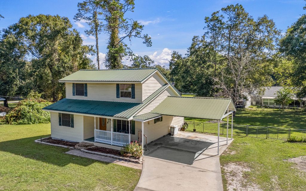 Photo of 305 SE Mojave Way, Lake City, FL 32025 (MLS # 127744)
