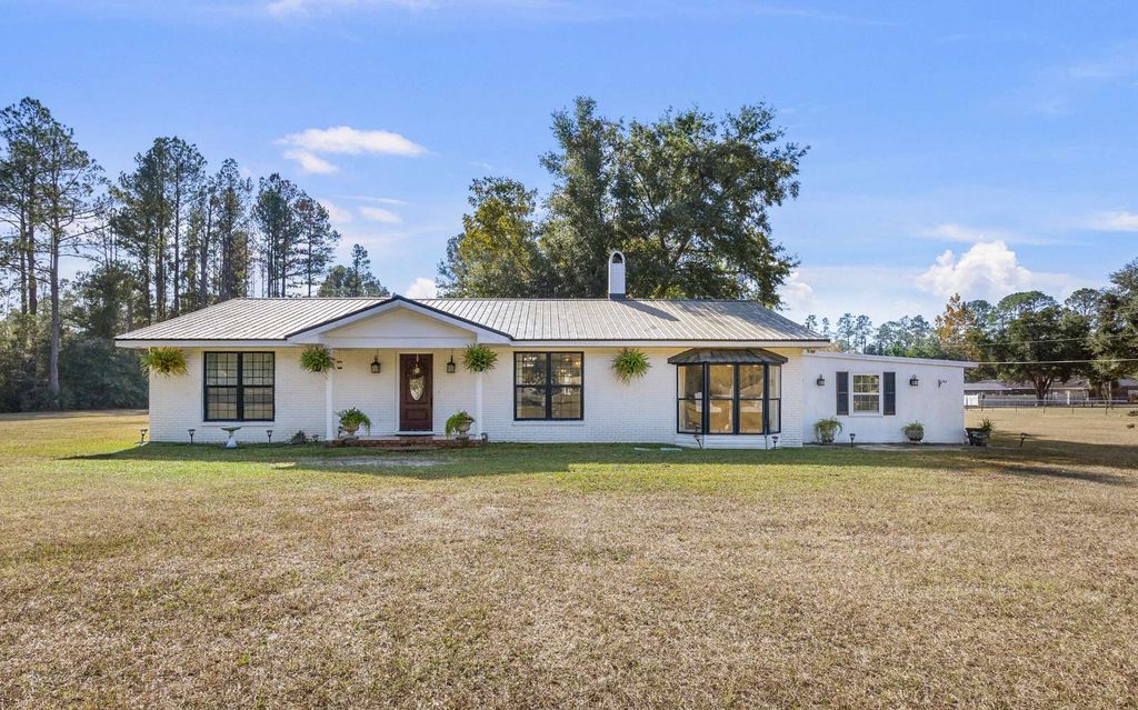 Photo of 172 SW Bradshaw Glen, Lake City, FL 32024 (MLS # 129344)